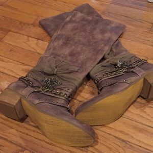 Stunning Over-the-calf “Not Rated” Sz:9 NWOT